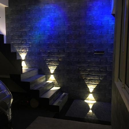 Jenushi Homestay Kandy Zewnętrze zdjęcie