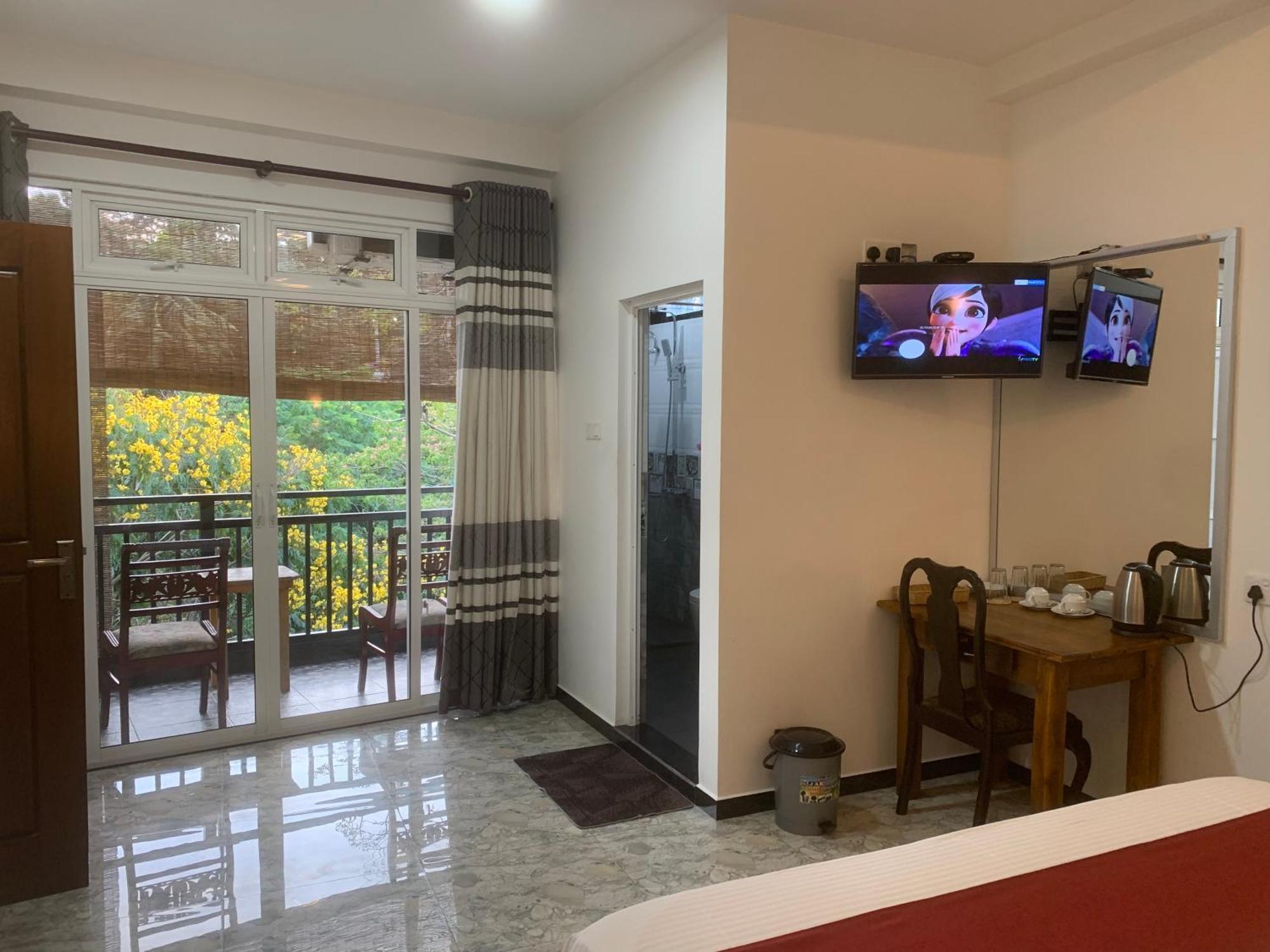 Jenushi Homestay Kandy Zewnętrze zdjęcie