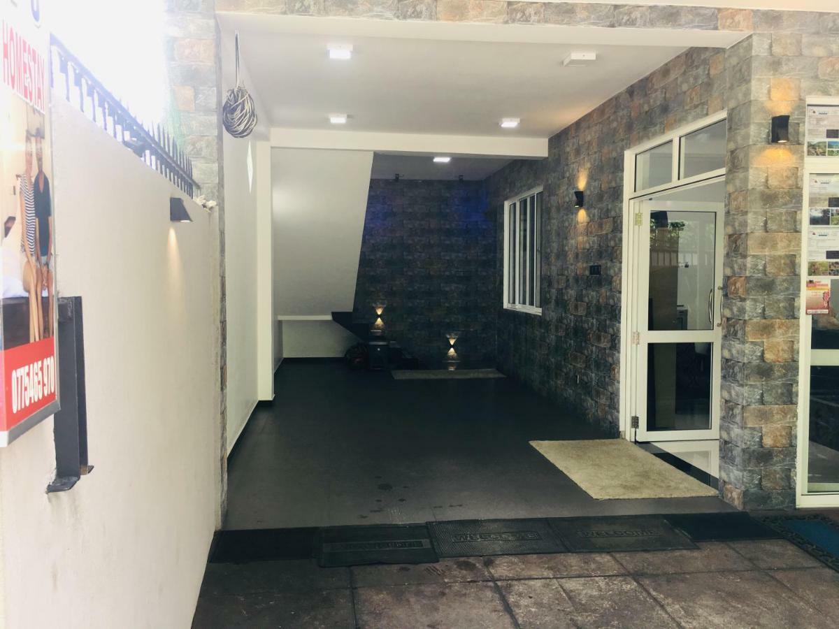 Jenushi Homestay Kandy Zewnętrze zdjęcie