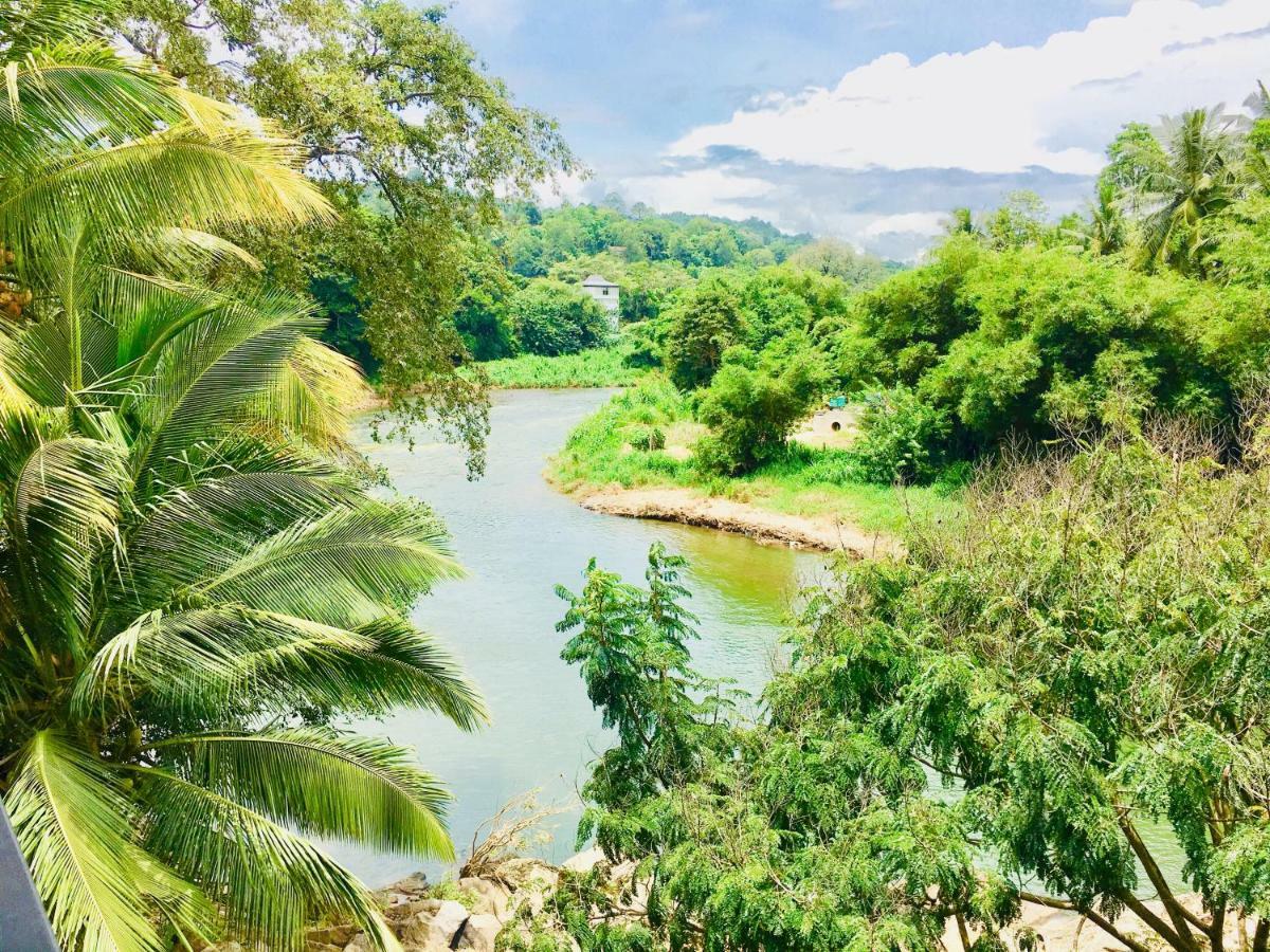 Jenushi Homestay Kandy Zewnętrze zdjęcie