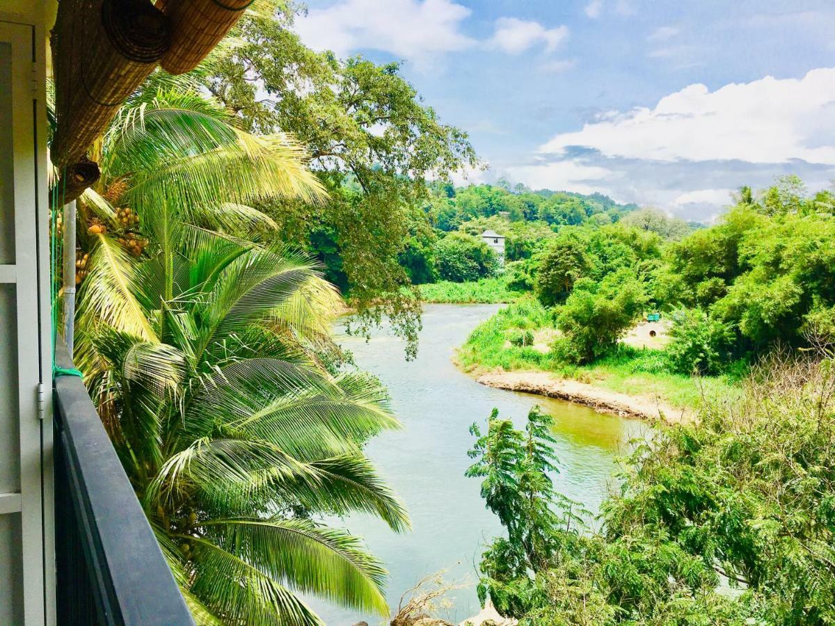 Jenushi Homestay Kandy Zewnętrze zdjęcie