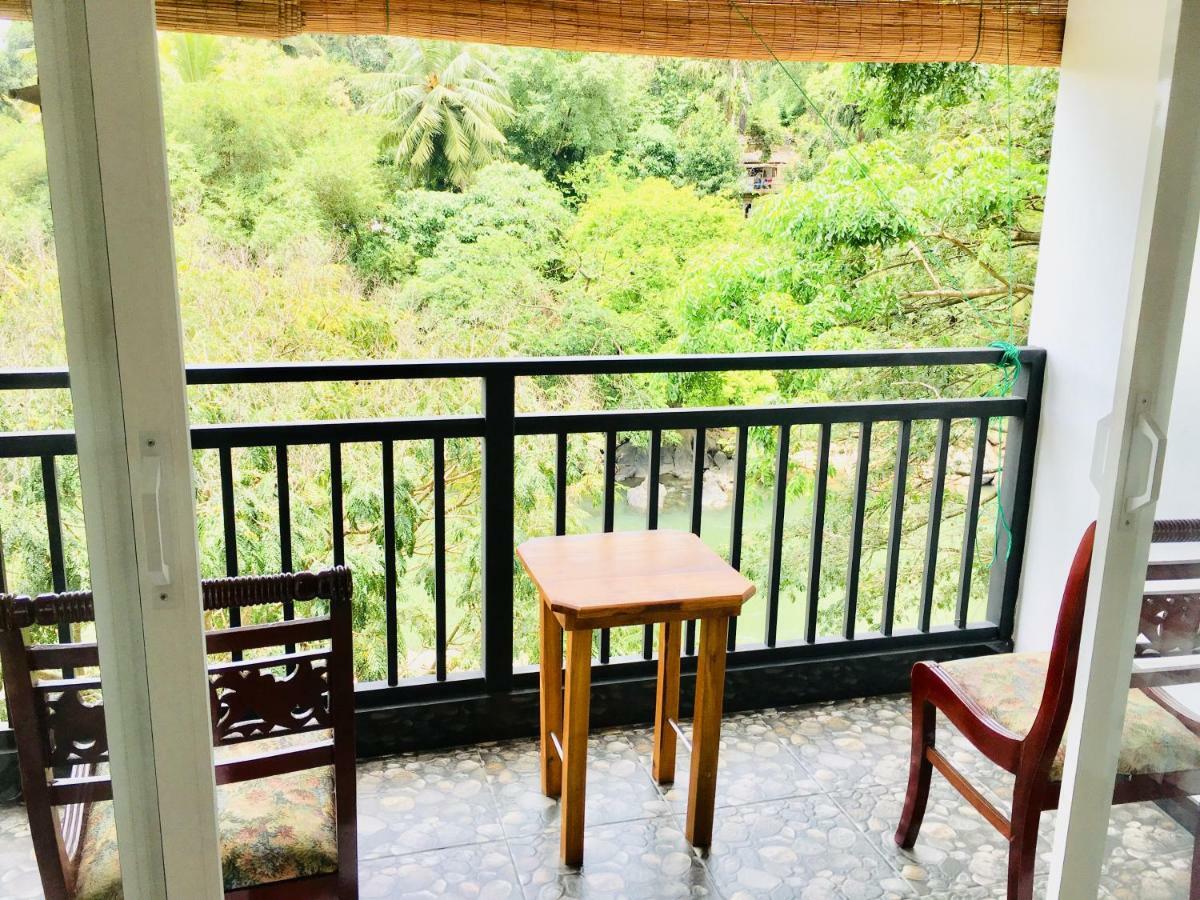 Jenushi Homestay Kandy Zewnętrze zdjęcie