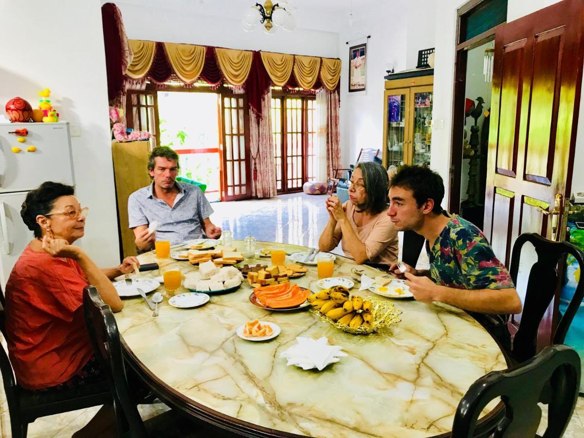 Jenushi Homestay Kandy Zewnętrze zdjęcie